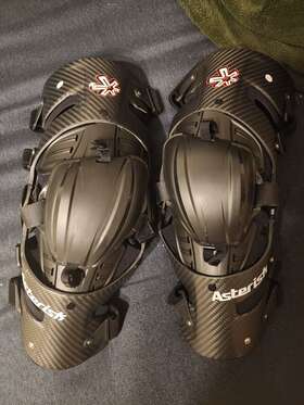 Asterisk 633726495609 Carbon Cell 1 Knee Braces X-large Asterisk 633726495609 Carbon Cell 1 Knee Braces X-large