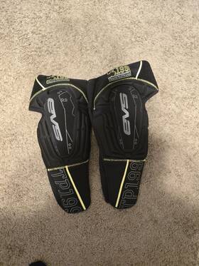 Tp199 Evs 54651 Knee And Shin Guard Pads Color Black Small/medium Size