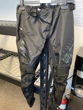 372-02028-1219 Fly Racing Kinetic Shield Bicycle Pants Black Sz 28