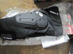 G-form 847631095681 Mesa Knee Guards Black - Medium G-form 847631095681 Mesa Knee Guards Black - Medium