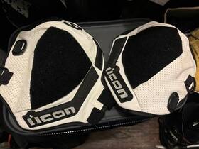 2704-0567 Icon Cloverleaf Knee Pads/knee Sliders/knee Pucks