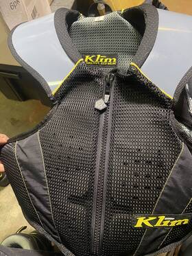 Ca-35333 Klim Snowmobile Tek Vest - Black Size Medium Very Nice Condition