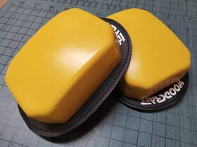 95-0103 Klucky Road Racing Rain/endurance - Knee Slider Puck Sets Of 2 Yellow 95-0103 Klucky Road Racing Rain/endurance - Knee Slider Puck Sets Of 2 Yellow