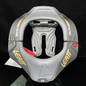 1022111750 Leatt 009699112326 5.5 Neck Brace Size S/m In Stealth Black Color Design Nwb