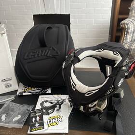 100230198 Leatt Dbx Pro Medium Neck Brace Carbon Fiber Reinforced Black And White