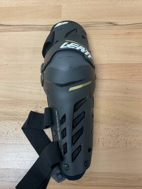 5.02e Leatt 09 Dual Axis Knee / Shin Guard Black Sm-md Left One Only