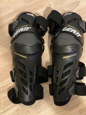 5022141230 Leatt Dual Axis Black Knee And Shin Guard 5022141230 Leatt Dual Axis Black Knee And Shin Guard