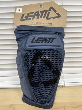 5022141330 Leatt Knee Guard Airflex Pro Flint - Adult Xl