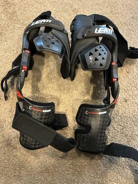 502305050 Leatt C-frame Hybrid Knee Braces - Motocross Dirt Bike Offroad Atv 502305050 Leatt C-frame Hybrid Knee Braces - Motocross Dirt Bike Offroad Atv