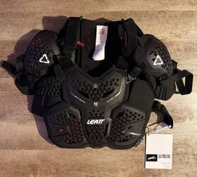 5025202361 Leatt 4.5 Pro Evo Chest Protector L/xl 172-184cm 5ft7 Inch - 6 Black 5025202361 Leatt 4.5 Pro Evo Chest Protector L/xl 172-184cm 5ft7 Inch - 6 Black
