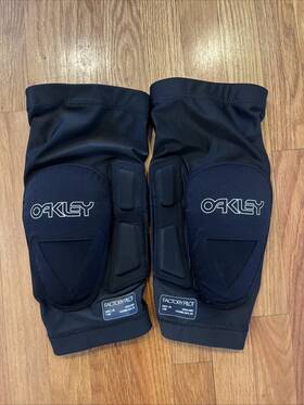 Fos900917-02e-m Oakley Fos900917-02e-m/l Adult All Mountain Rz-labs Knee Guards Mtb Mx Blackout Medium/large Fos900917-02e-m Oakley Fos900917-02e-m/l Adult All Mountain Rz-labs Knee Guards Mtb Mx Blackout Medium/large