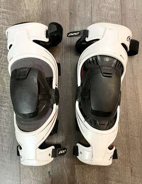K300 Pod 633523523055 Mx White/red Size Large Knee Braces One Pair