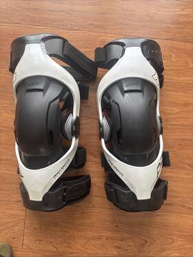 664-0449 Pod K4 Knee Braces V2 Xl Xxl