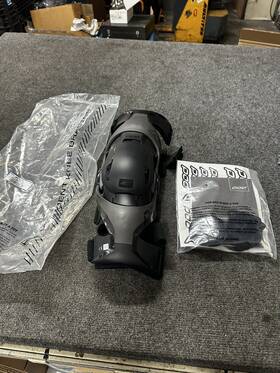 K4018-459-xs Pod K4018-459-xs/sm K4 V2.0 Knee Brace Black Size Small-x-small Left Side