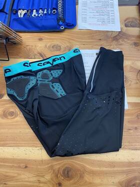4020001-001-40 Seven Mx Fusion Compression Pants Black Size 40