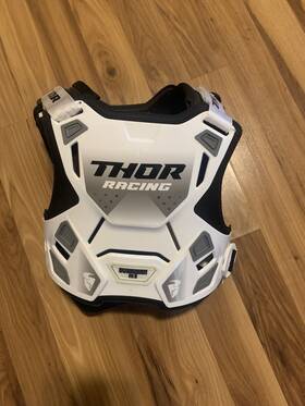 27010966 Thor Youth Guardian Roost Deflector - Chest Protector White 27010966 Thor Youth Guardian Roost Deflector - Chest Protector White