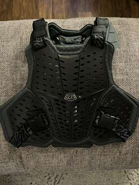 582003003 Troy Lee Designs Rockfight Chest Protector Black Md/lg 582003003 Troy Lee Designs Rockfight Chest Protector Black Md/lg
