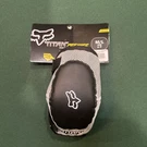 Fox Titan Peewee Elbow Guard M/l Age 6-9 Brand New. Fixed Price $10.00.
