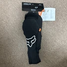 Fox Launch D30 Knee/shin Guard Small. Fixed Price $69.00.