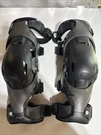 Pod K4 V2.0 Knee Braces Pair Left & Right Graphite/black Choose Size. Fixed Price $300.00.