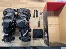 Asterisk Ultra Cell 4.1 Knee Braces Black Pair Large Size Open Box. Fixed Price $599.99.