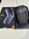 Fox Racing Enduro D3O Knee Guard Black M Pair. Fixed Price $65.00.