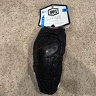 100% Surpass Knee Guards - Black Medium. Fixed Price $75.00.