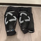 Leatt - Airflex Pro Knee Guard Black Size Small / Medium See Measurements. Fixed Price $19.95.