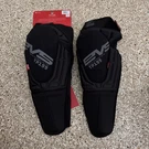 Evs TP199 Knee Guards Blackout Adult S/m. Fixed Price $100.00.