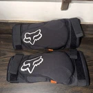 (2) Pairs Fox Racing Launch D3O Elbow Slip-on Mtb Bike Sleeve Black Adult Large. Fixed Price $49.99.
