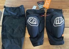 Troy Lee Designs Raid Knee Guards Protection Pads Xl D30 Brand New With Pouch F2. Fixed Price $99.99.